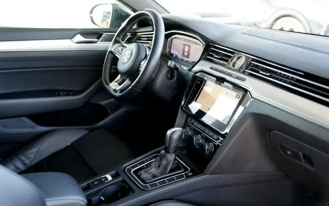 VOLKSWAGEN Arteon 2.0 TDI SCR DSG R-Line Edition