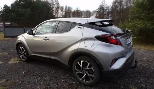 TOYOTA C-HR 