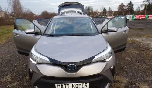 TOYOTA C-HR 