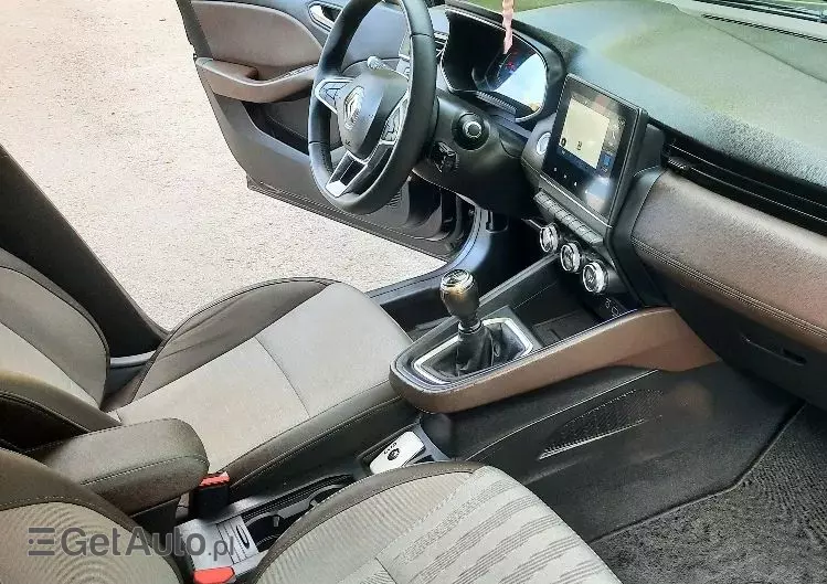 RENAULT Clio 1.0 TCe Intens