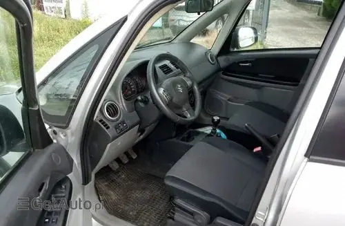 SUZUKI SX4 