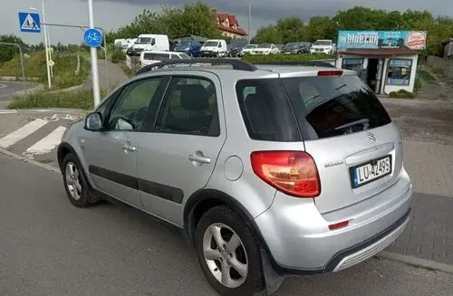 SUZUKI SX4 