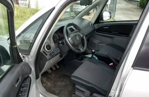 SUZUKI SX4 