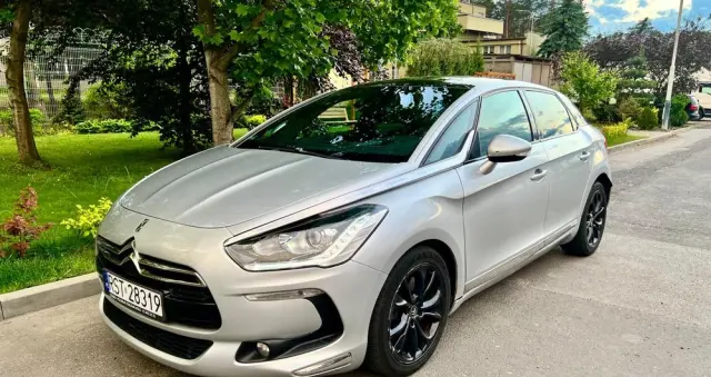 CITROËN DS5 2.0 HDi SportChic