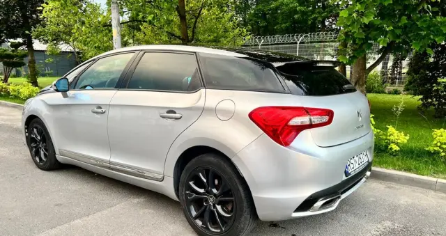 CITROËN DS5 2.0 HDi SportChic