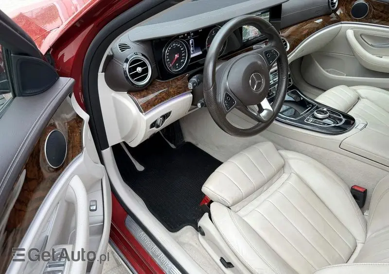 MERCEDES-BENZ Klasa E 220 d 9G-TRONIC