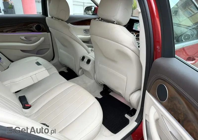 MERCEDES-BENZ Klasa E 220 d 9G-TRONIC