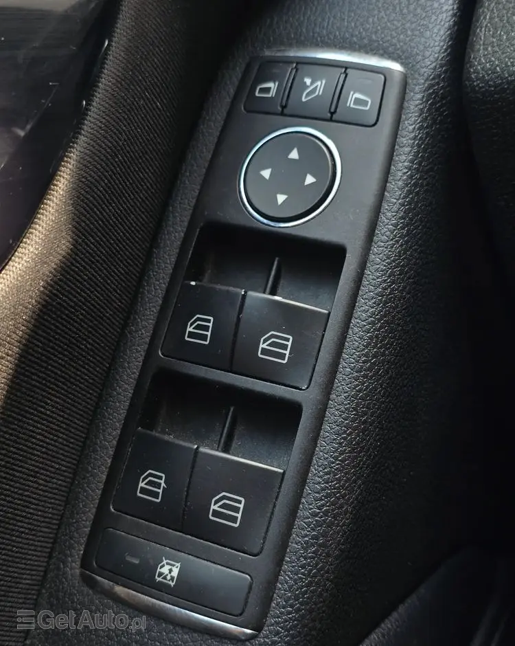 MERCEDES-BENZ Klasa C 200 CDI Elegance