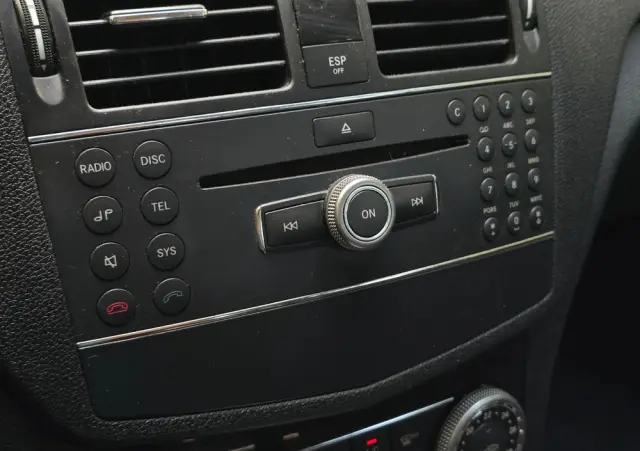 MERCEDES-BENZ Klasa C 200 CDI Elegance