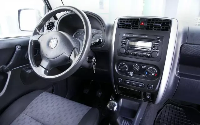 SUZUKI Jimny 1.3 JX / Club