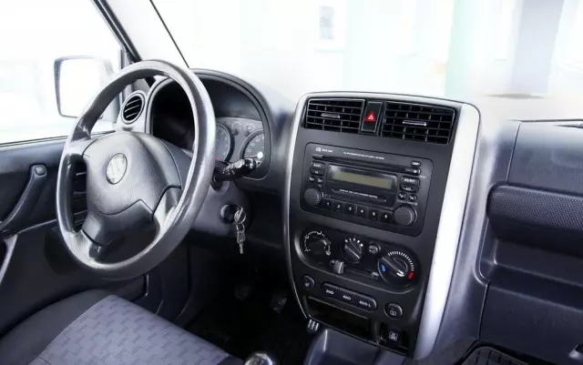 SUZUKI Jimny 1.3 JX / Club