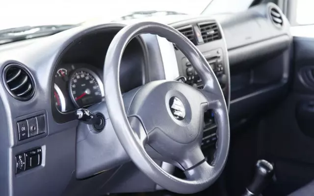 SUZUKI Jimny 1.3 JX / Club