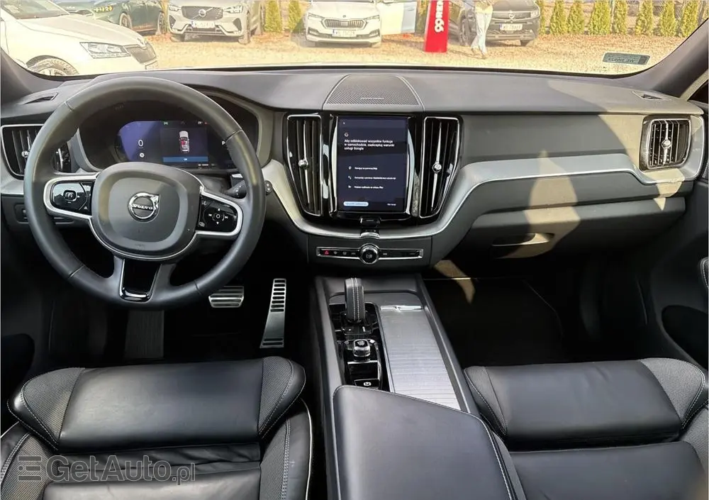 VOLVO XC 60 T6 Plug-In Hybrid AWD Plus Dark