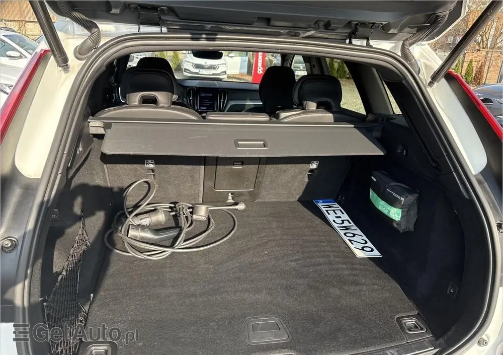 VOLVO XC 60 T6 Plug-In Hybrid AWD Plus Dark