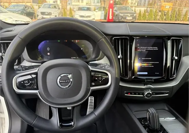 VOLVO XC 60 T6 Plug-In Hybrid AWD Plus Dark