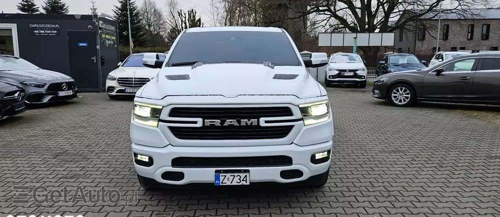 RAM 1500 5.7 Quad Cab Longbed Laramie Sport