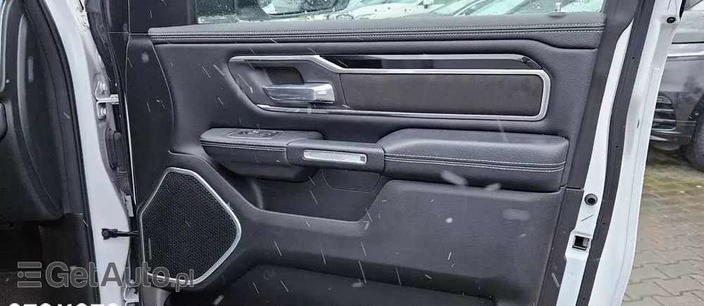 RAM 1500 5.7 Quad Cab Longbed Laramie Sport