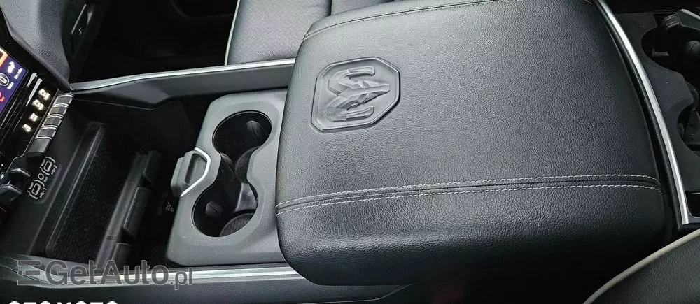 RAM 1500 5.7 Quad Cab Longbed Laramie Sport