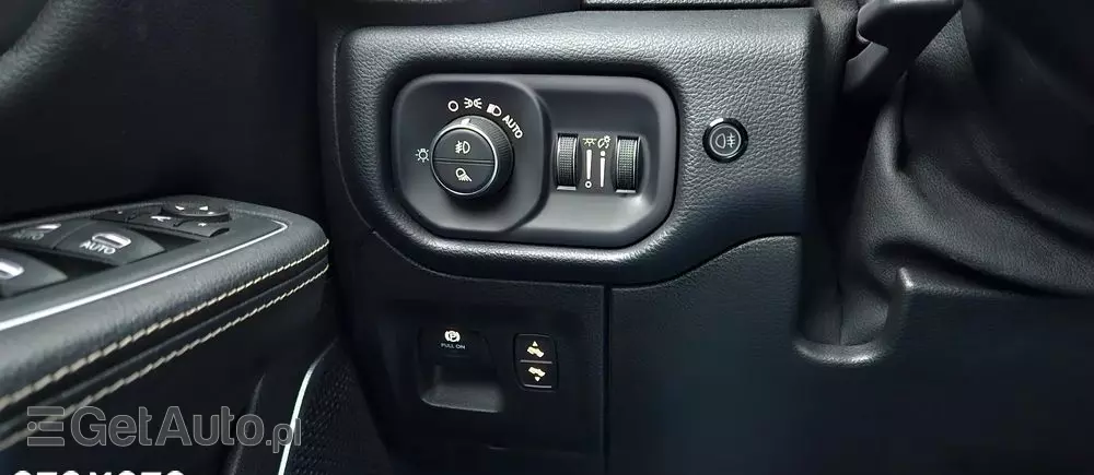 RAM 1500 5.7 Quad Cab Longbed Laramie Sport