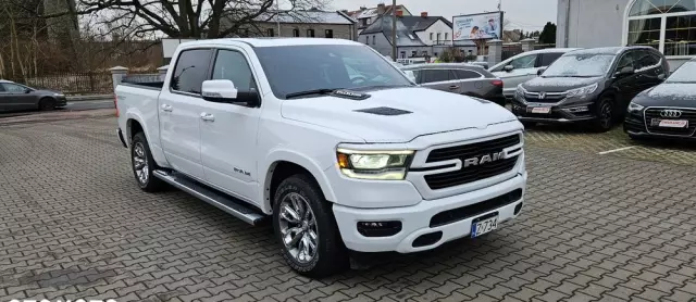 RAM 1500 5.7 Quad Cab Longbed Laramie Sport