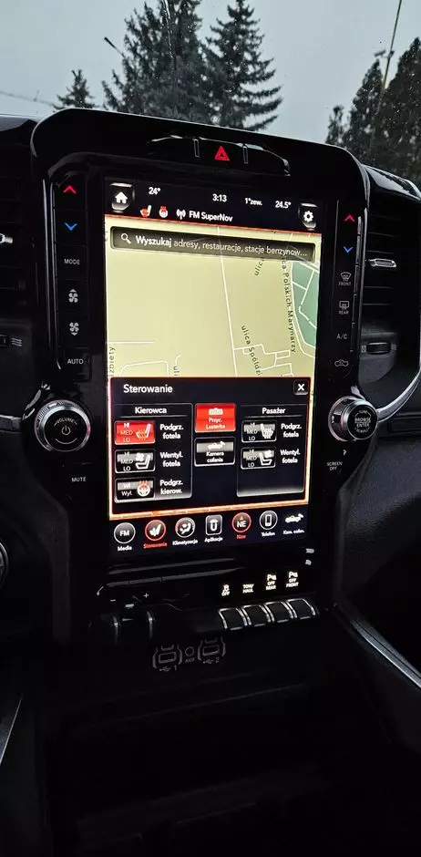 RAM 1500 5.7 Quad Cab Longbed Laramie Sport