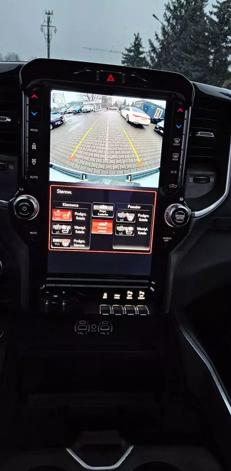 RAM 1500 5.7 Quad Cab Longbed Laramie Sport