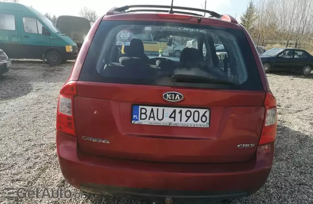 KIA Carens 