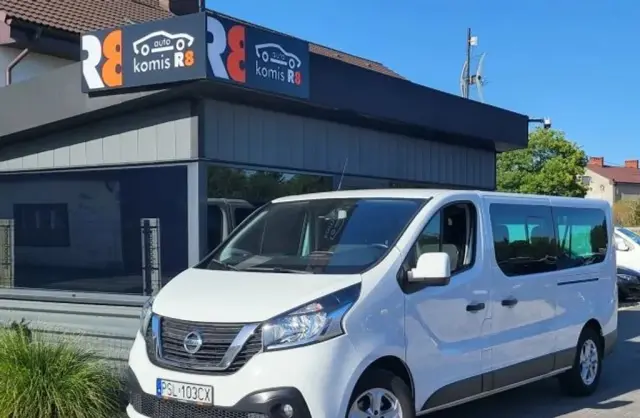 NISSAN NV300 
