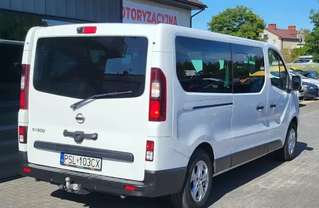 NISSAN NV300 
