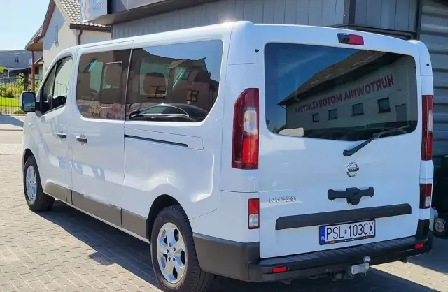 NISSAN NV300 
