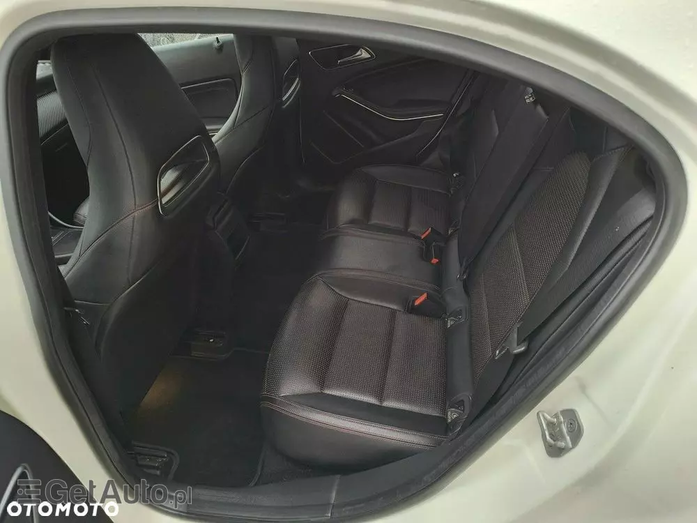 MERCEDES-BENZ Klasa A 200 d 7G-DCT