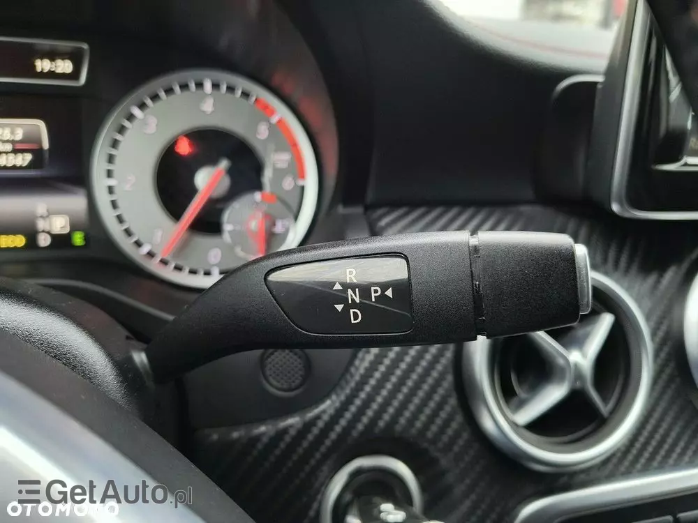 MERCEDES-BENZ Klasa A 200 d 7G-DCT