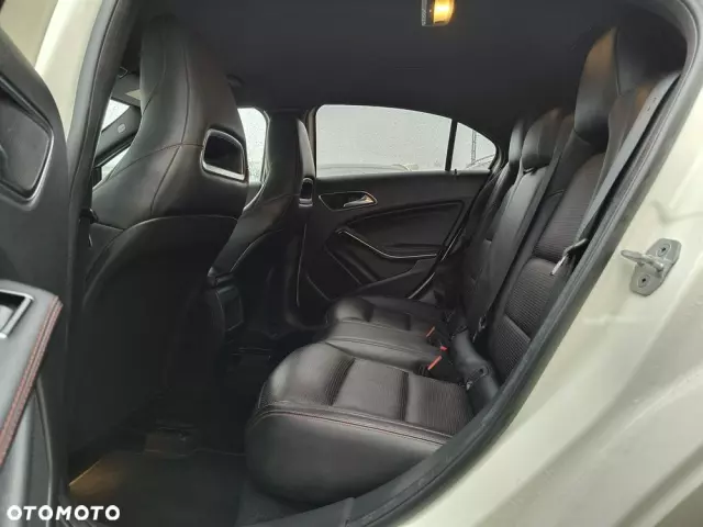 MERCEDES-BENZ Klasa A 200 d 7G-DCT