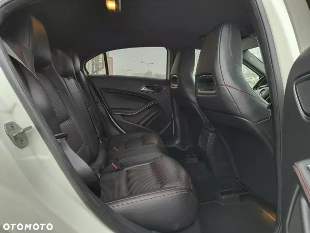 MERCEDES-BENZ Klasa A 200 d 7G-DCT