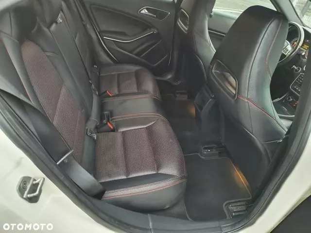 MERCEDES-BENZ Klasa A 200 d 7G-DCT