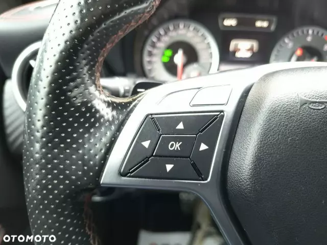 MERCEDES-BENZ Klasa A 200 d 7G-DCT