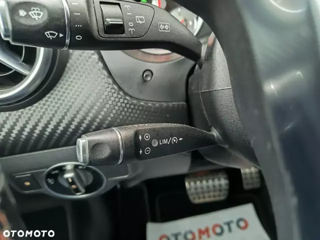 MERCEDES-BENZ Klasa A 200 d 7G-DCT