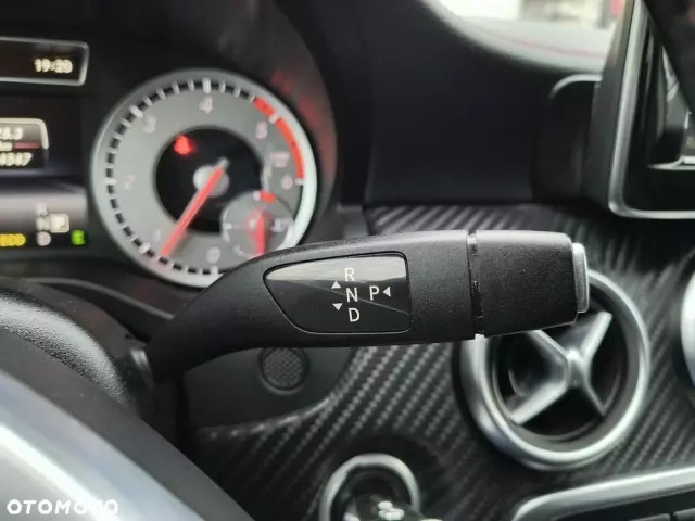 MERCEDES-BENZ Klasa A 200 d 7G-DCT