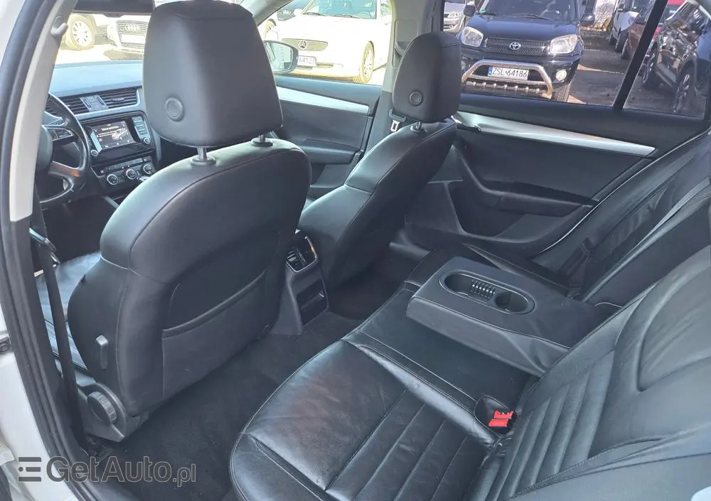 SKODA Octavia 1.6 TDI Ambition DSG