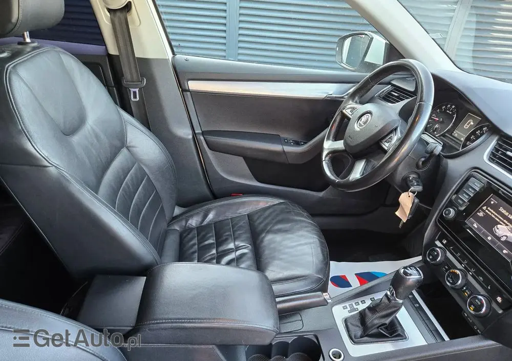 SKODA Octavia 1.6 TDI Ambition DSG