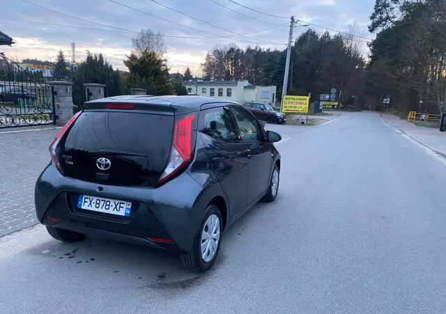TOYOTA Aygo X-style