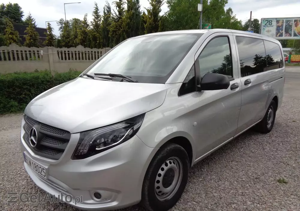 MERCEDES-BENZ Klasa V 300 extralang 9G-TRONIC