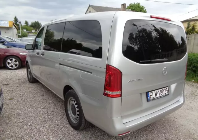 MERCEDES-BENZ Klasa V 300 extralang 9G-TRONIC