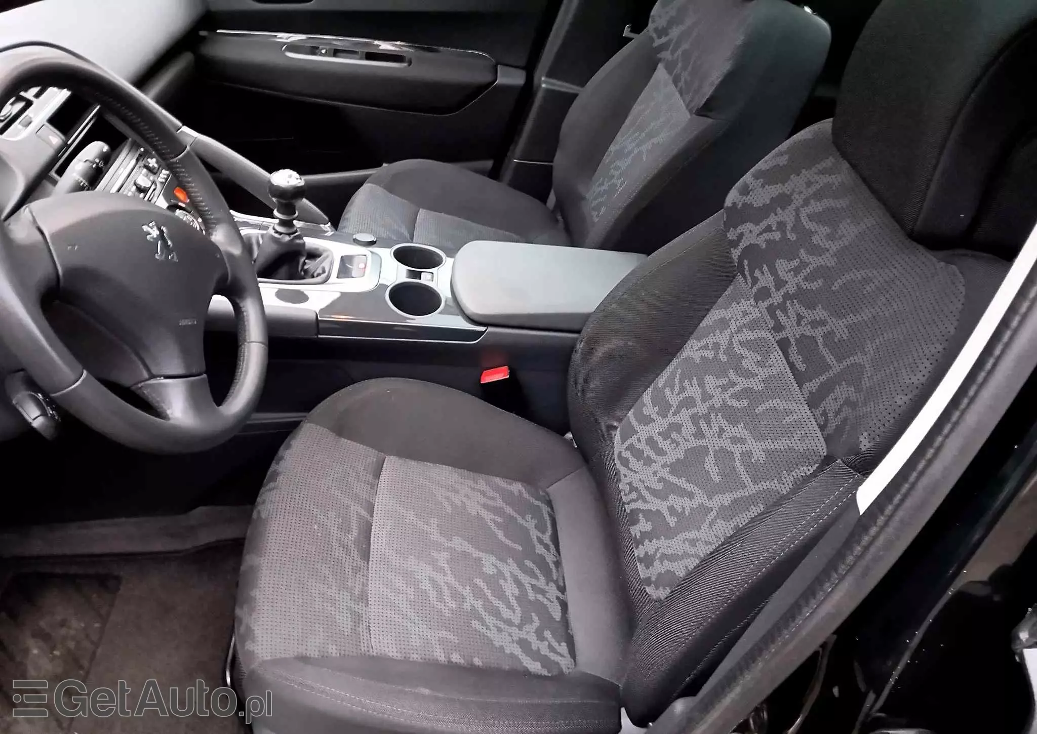 PEUGEOT 3008 1.6 Allure