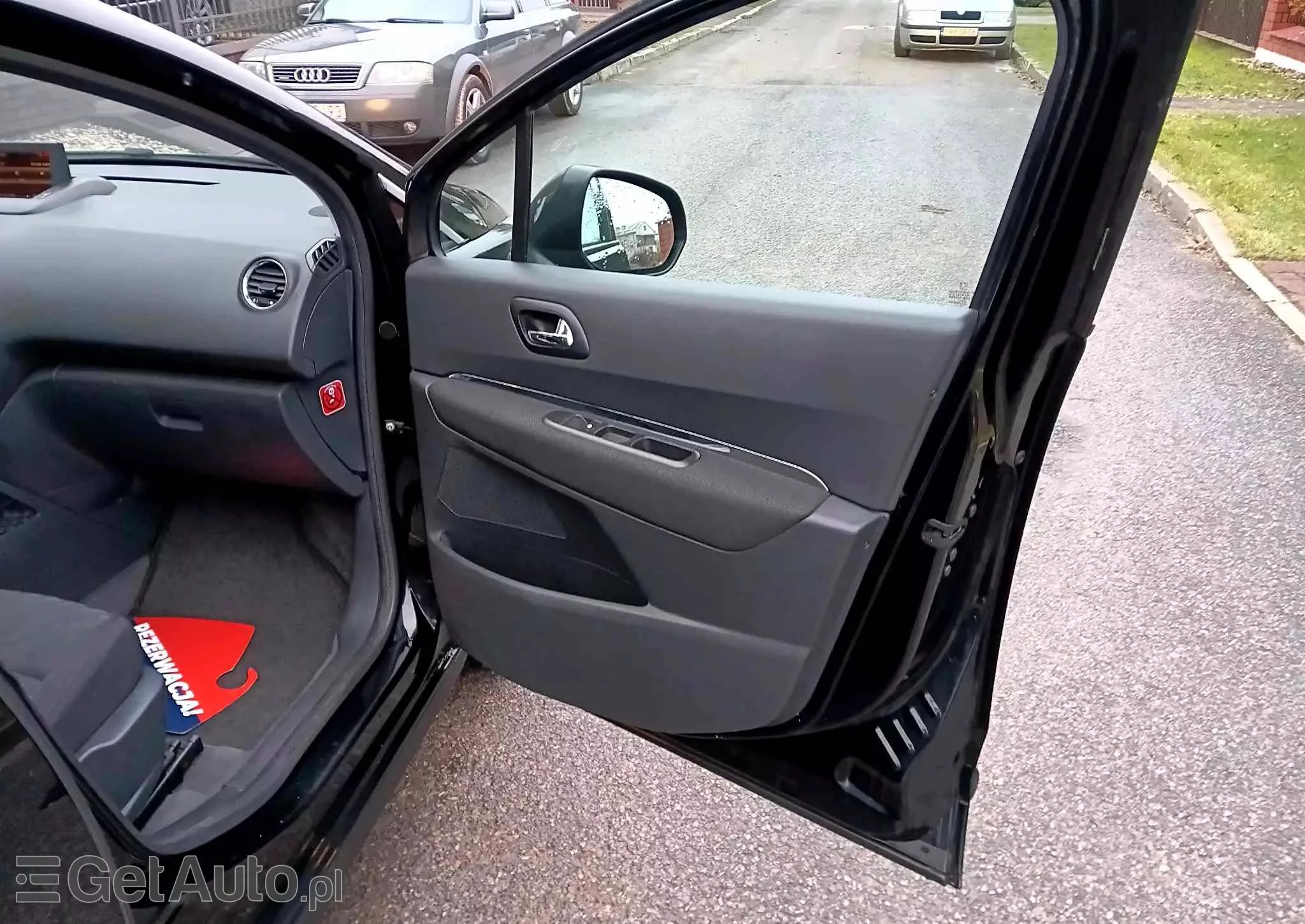 PEUGEOT 3008 1.6 Allure