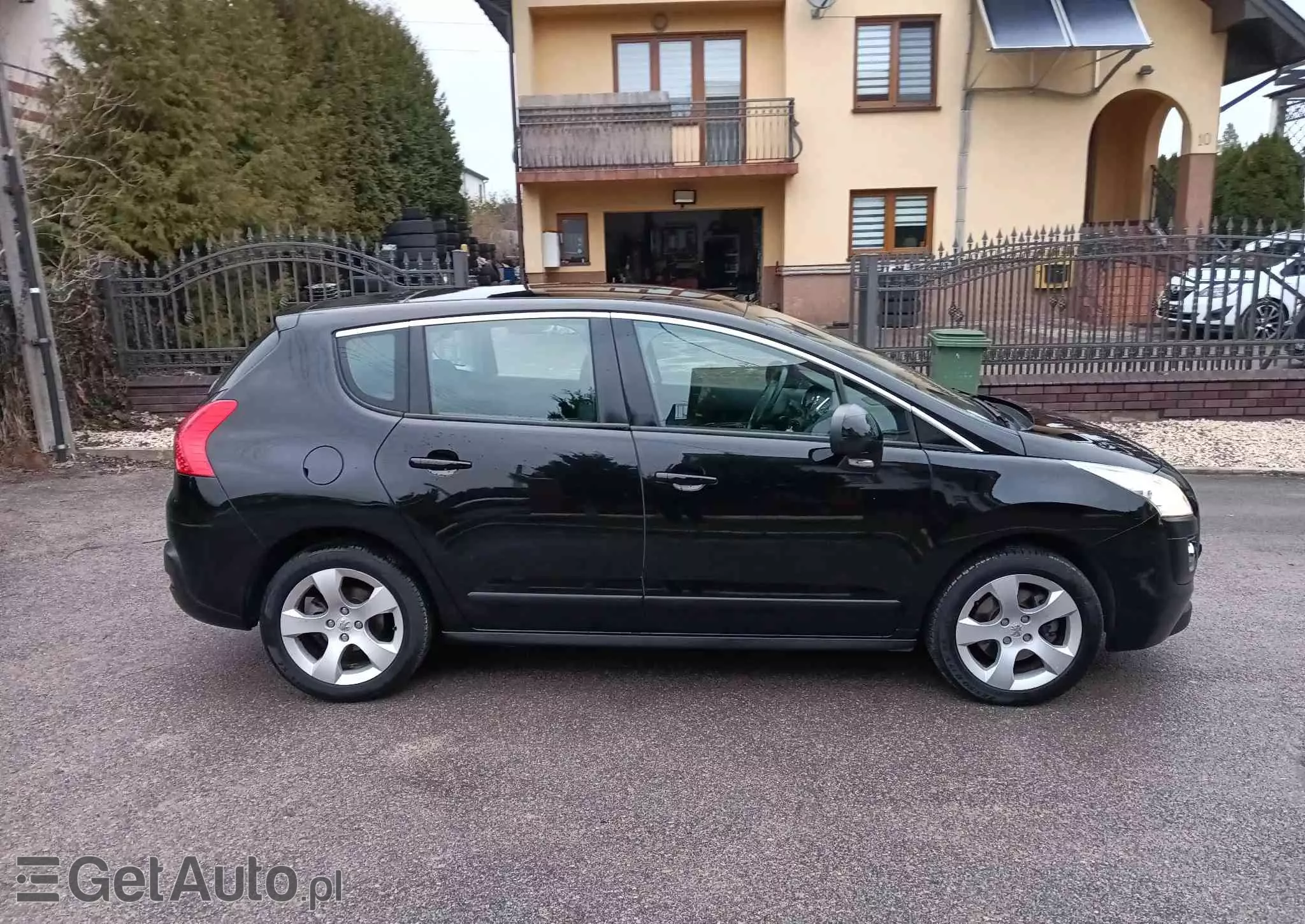 PEUGEOT 3008 1.6 Allure