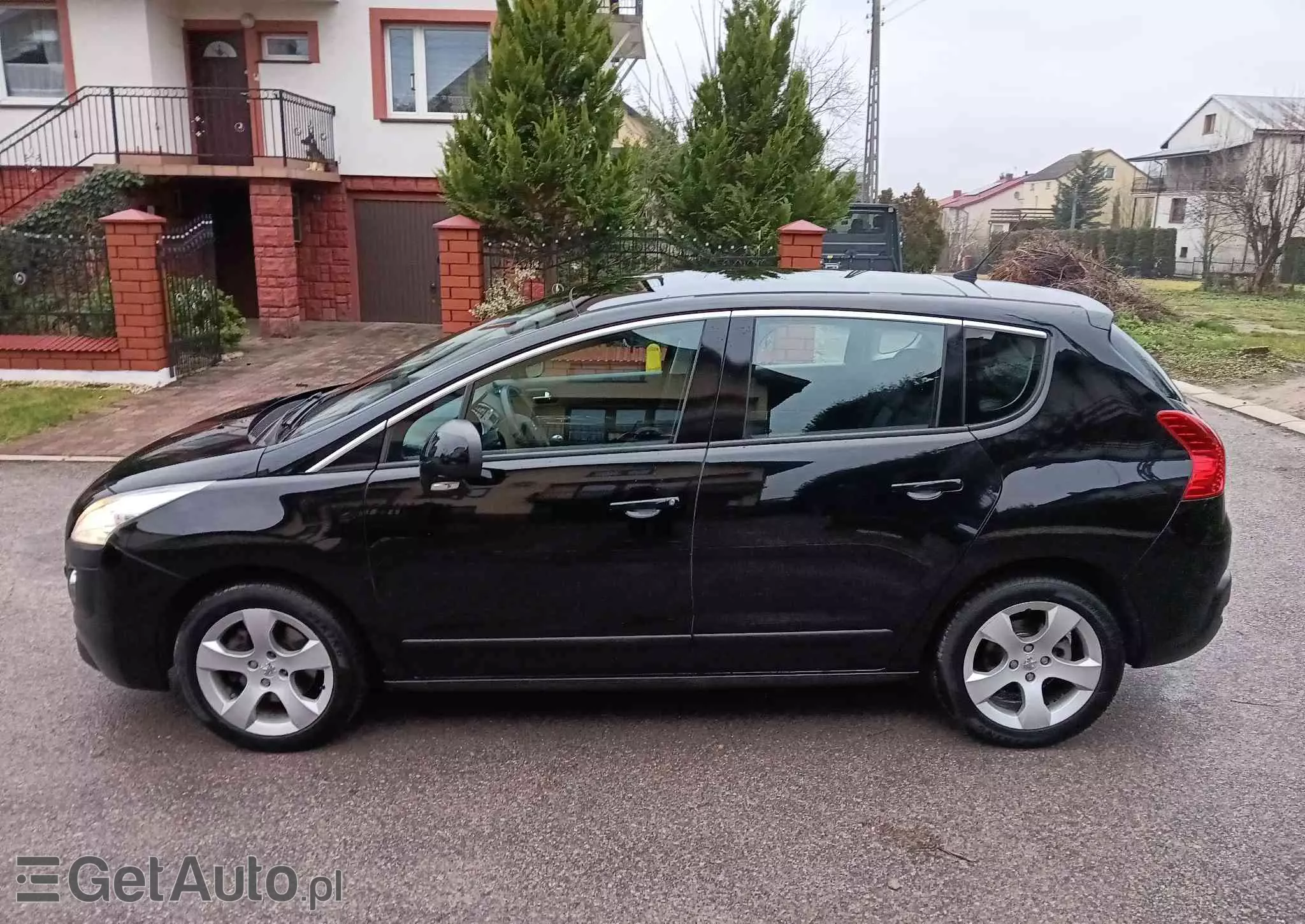 PEUGEOT 3008 1.6 Allure