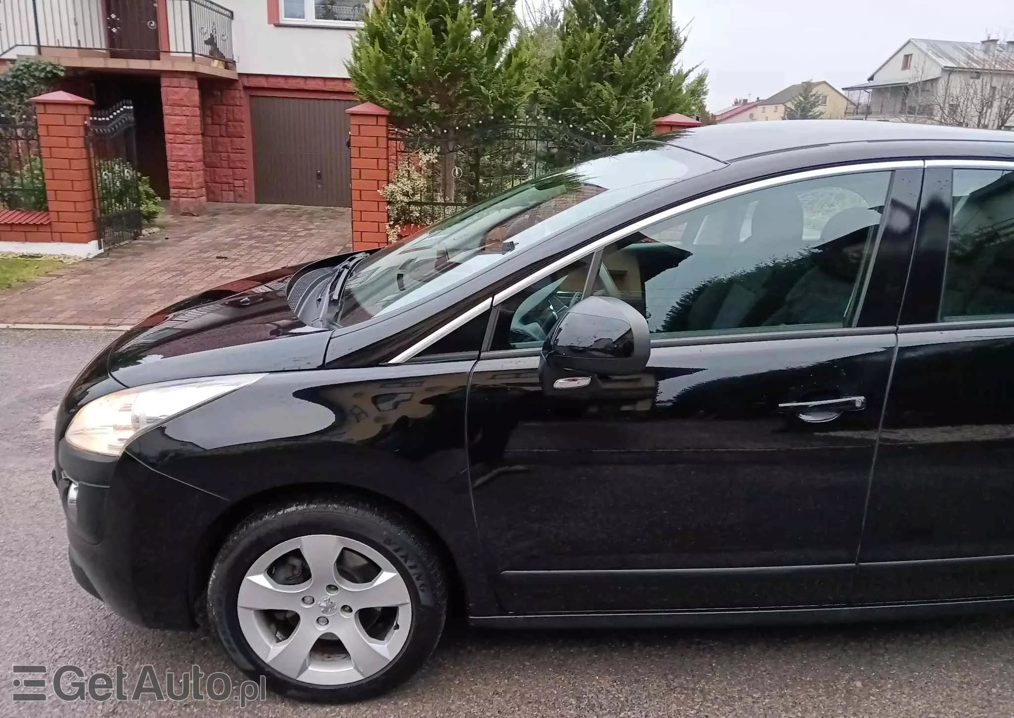 PEUGEOT 3008 1.6 Allure