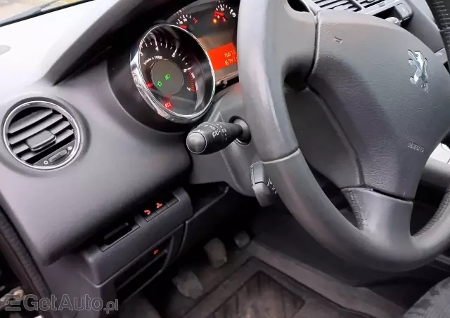 PEUGEOT 3008 1.6 Allure