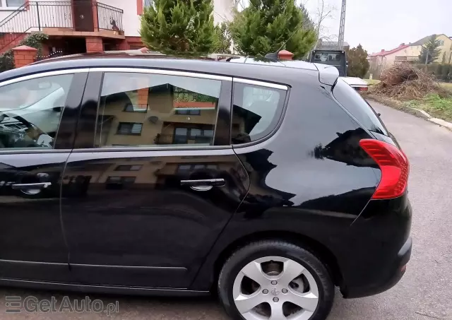 PEUGEOT 3008 1.6 Allure